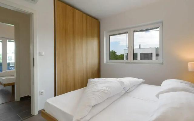 Elite Holiday Home in Lutzmannsburg with Pool