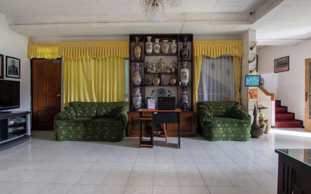 OYO 3067 Flamboyan Homestay Syariah