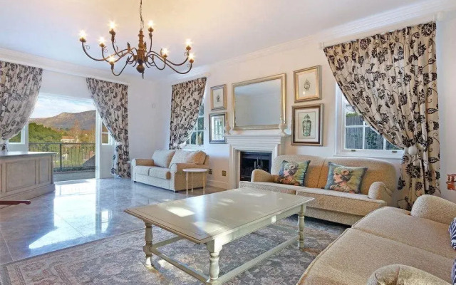 Alphens Edge Boutique Retreat