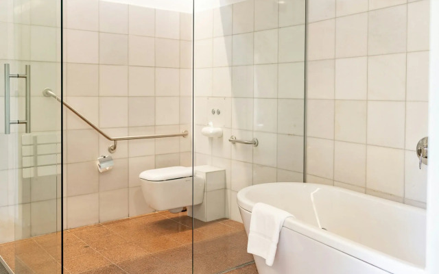 Islington Hotel