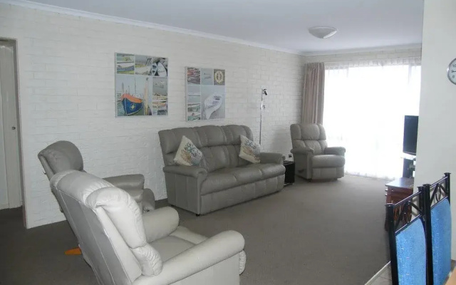 Capri Apartments