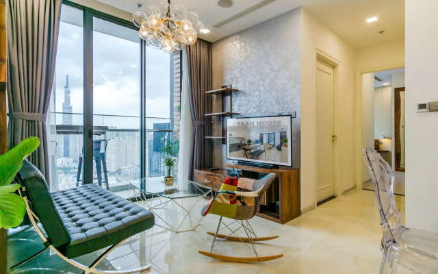 Urban House Saigon - Golden River