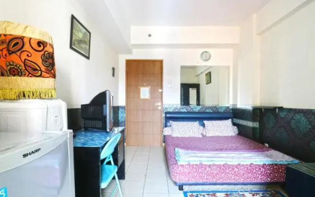 Dewi Depok Apartment by ZUZU
