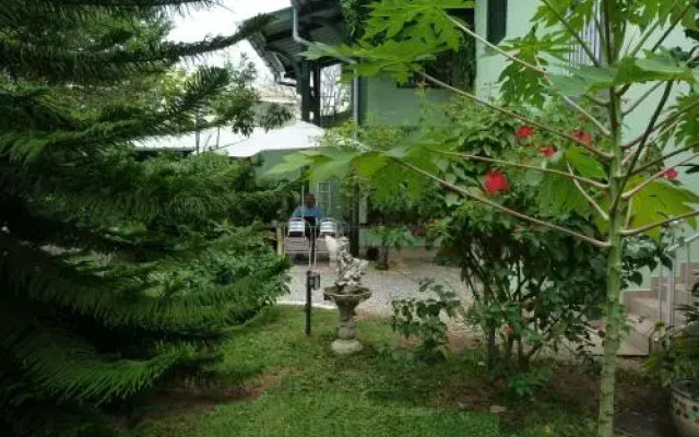 Lodge Takini 4