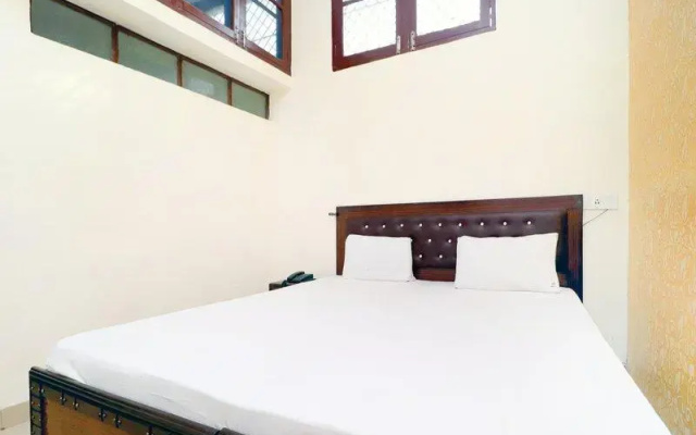 SPOT ON 41466 Hotel Pavraj