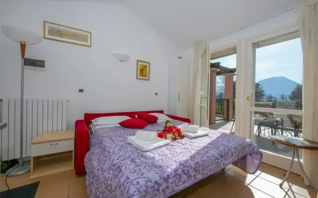 Porto Letizia Ortensia 8
