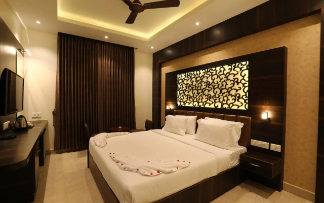 Mayuraa Residency