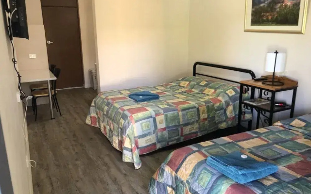 Brolga Hotel Motel