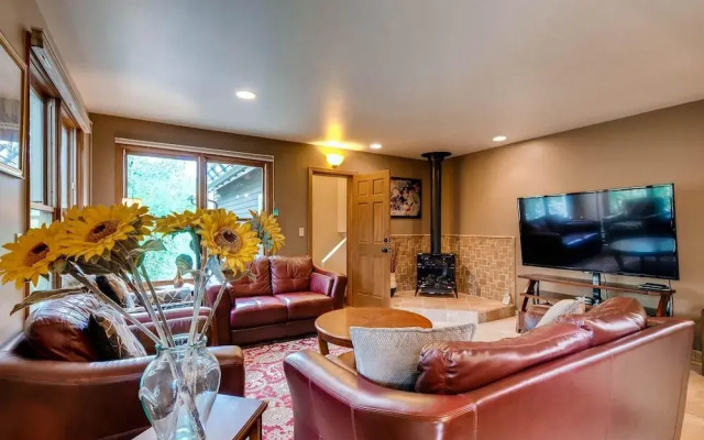 Great Raven Chalet