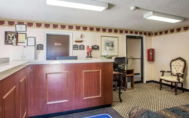 Red Roof Inn & Suites Vineland - Buena