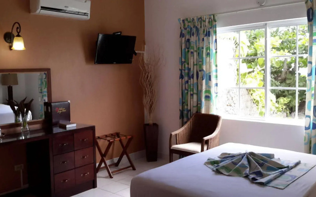 Hibiscus Lodge