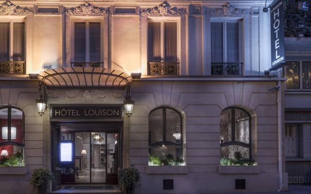 Отель Hôtel LOUISON Франция, Париж - 1 отзыв об отеле, цены и фото номеров - забронировать отель Hôtel LOUISON онлайн вид на фасад