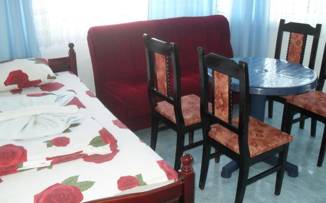 Family Hotel Sinemoretz