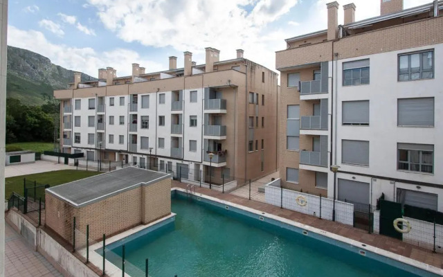La Piedra L´Osu. Apartamento con piscina. Playa 3 km