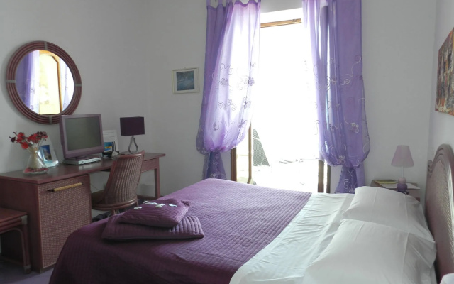 Hotel Holiday