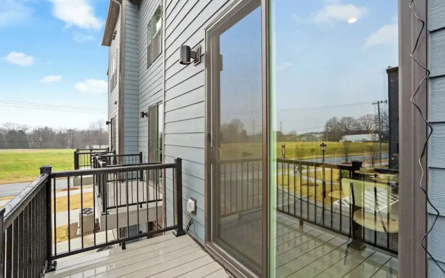 Luxe King 3BR Townhouse Uptown Charlotte