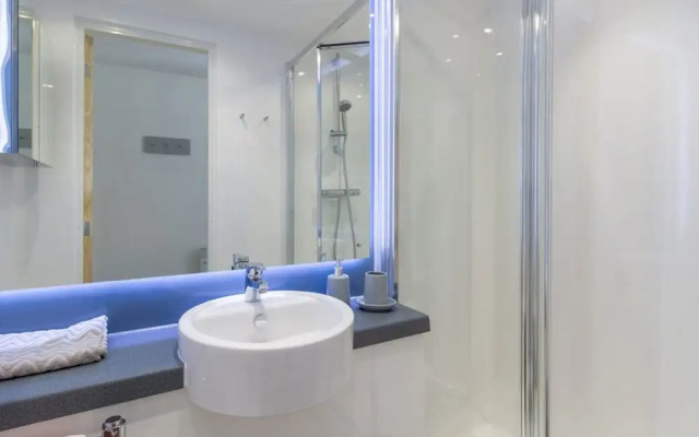 Modern Ensuite Rooms - SHEFFIELD