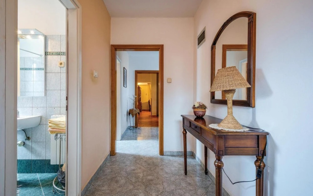 Nice Apartment in Rovinj With 3 Bedrooms and Internet