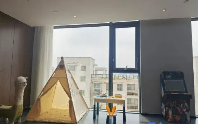 Qingmu Platinum Hotel (Anderle Building, Dongfeng Road, Chaohu)