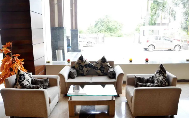 OYO 1378 Hotel Megdoot
