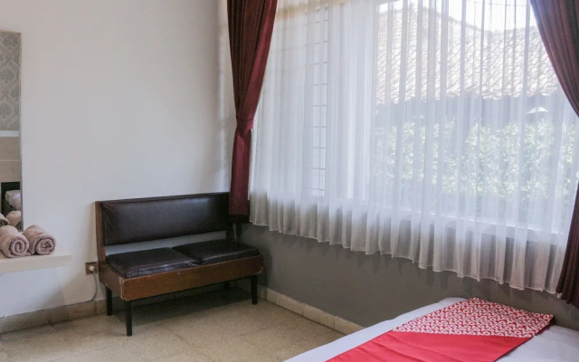 OYO 1710 Hotel Budi Famili 2 Syariah