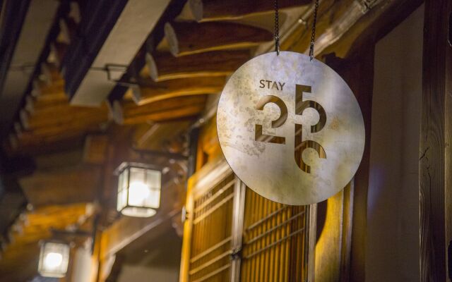 Отель STAY256 Hanok Guesthouse Южная Корея, Сеул - отзывы, цены и фото номеров - забронировать отель STAY256 Hanok Guesthouse онлайн вид на фасад