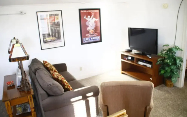 Bozeman - Gracious Urban Abode