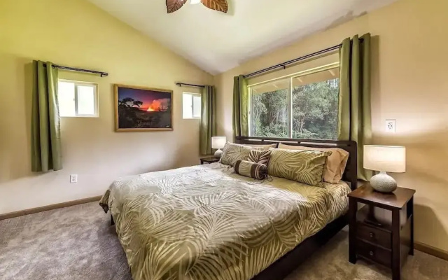 Tropical Island Paradise 2 Bedroom Home by RedAwning