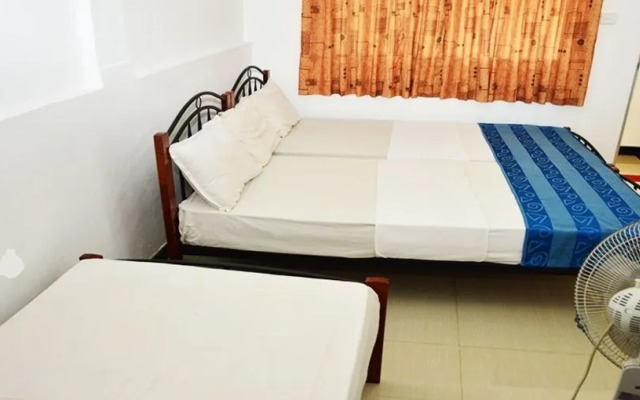 Charlton Kandy Rest