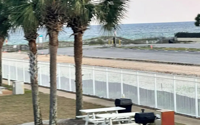Seaside Beach & Racquet 4912