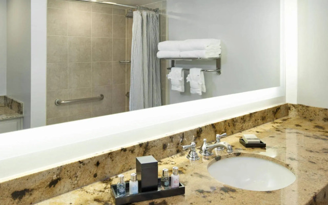 Carlyle Inn
