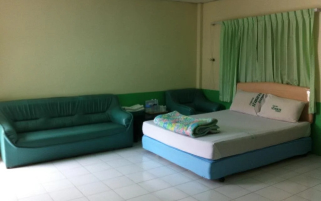 Bualuang Angthong Hotel