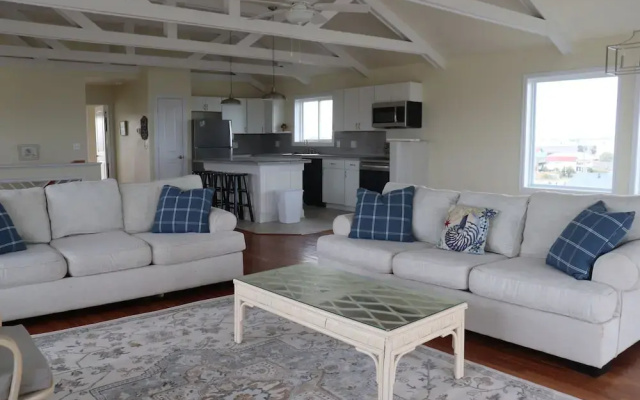 1817 Oceanfront Bed & Breakfast