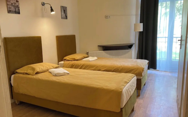 HELLO Aparthotels