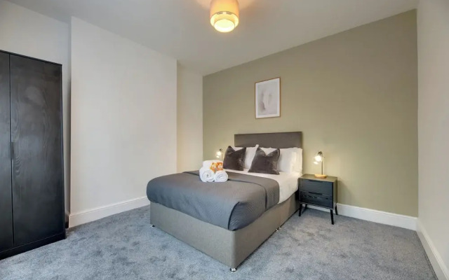Mauve Modern 3-Bedroom Home in Newcastle