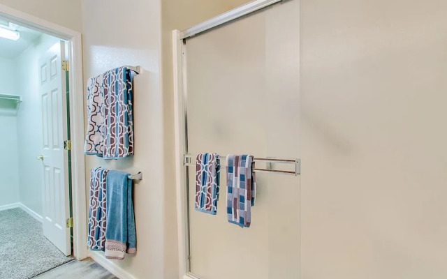 PeachTree - 2 Br home by RedAwning