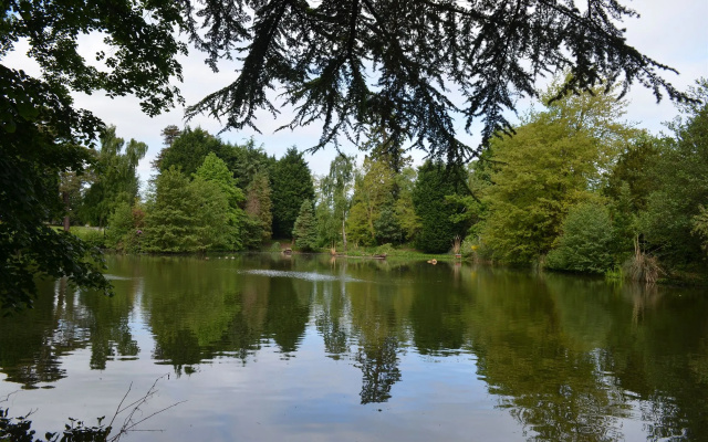 Worplesdon Place Hotel
