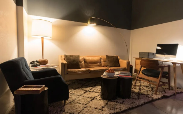 The 404 Hotel