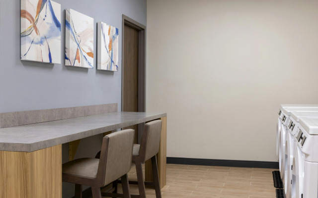 avid hotel West Memphis by IHG