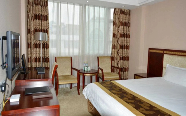 Greentree Alliance Hezhou Babu District Lingfeng Square Hotel