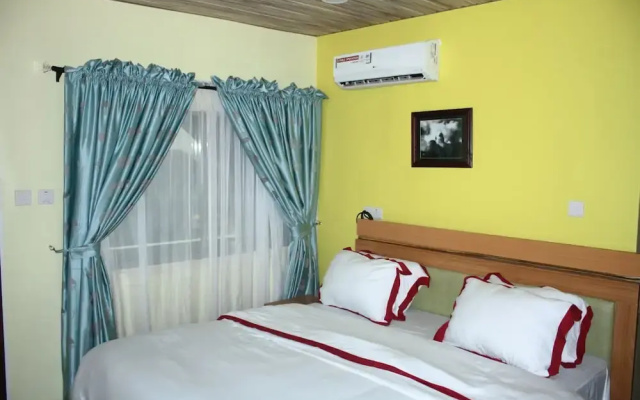 Echo Spring Hotel