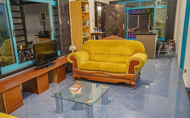Hobi Hostel Bar & Lounge