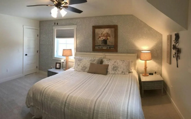 Snowgoose Pond Bed & Breakfast