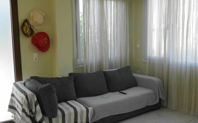 Beachfront apartment in keratokampos