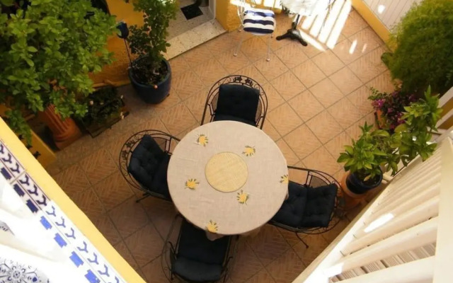 La Maison De Rose