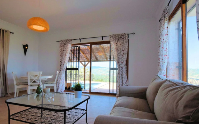 Spacious Villa With Private Pool and Stunning Views Near Iznájar