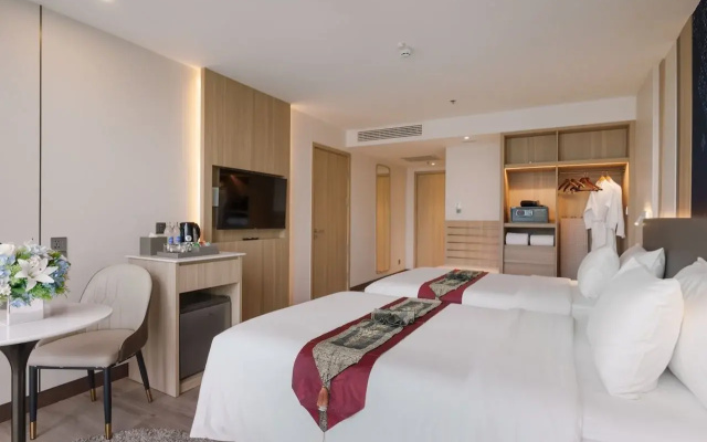 Sz Canalside Hotel