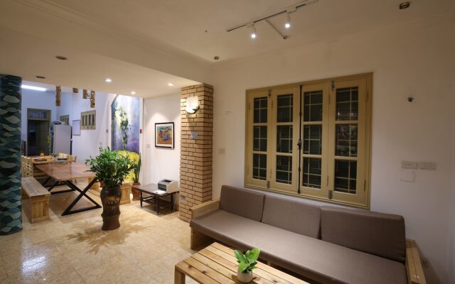 Отель Minimalism Home/Homestay Easternstay вид на фасад