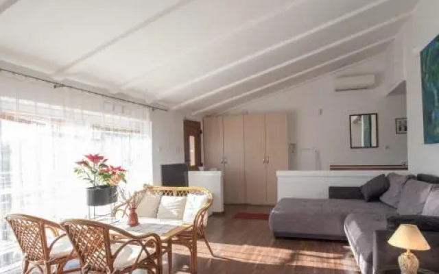 Haus Mirela