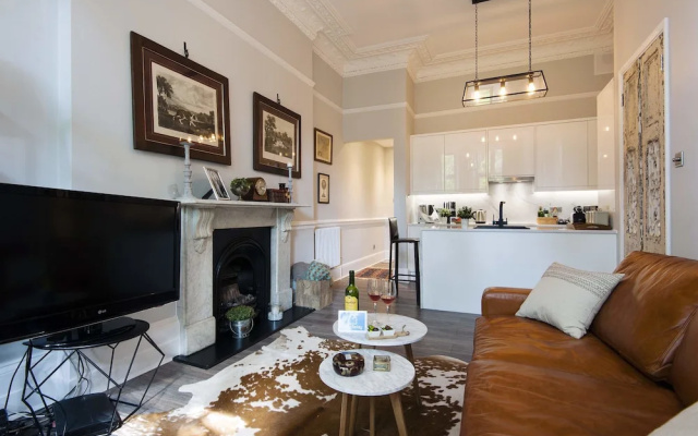 The Warwick Road Residence - IRV